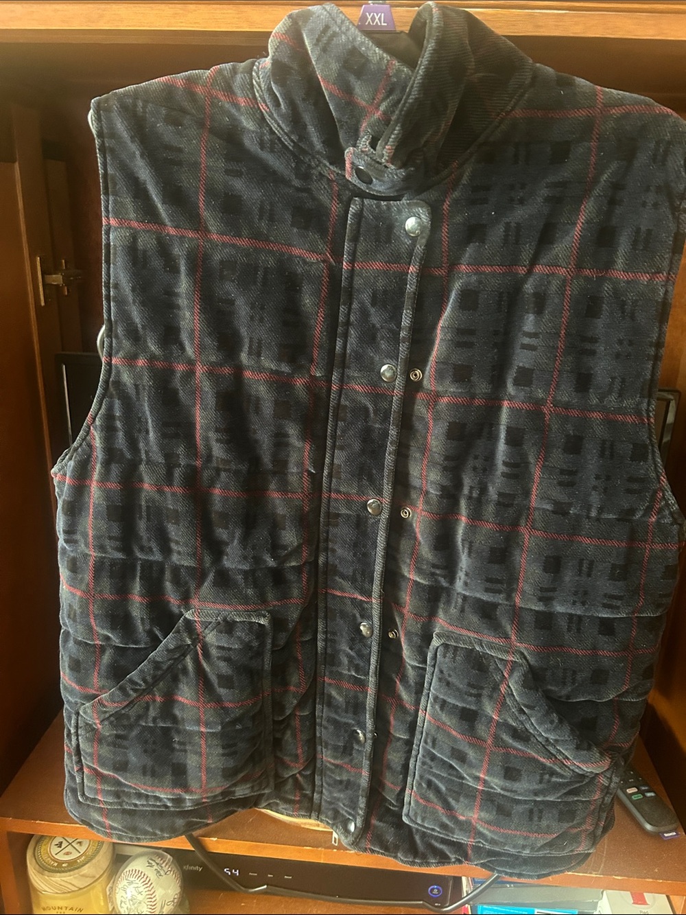 Jones New York Black Quilted Vest with Red Windowpane
